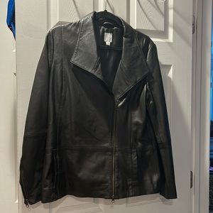 Like new 100% leather jacket JIll